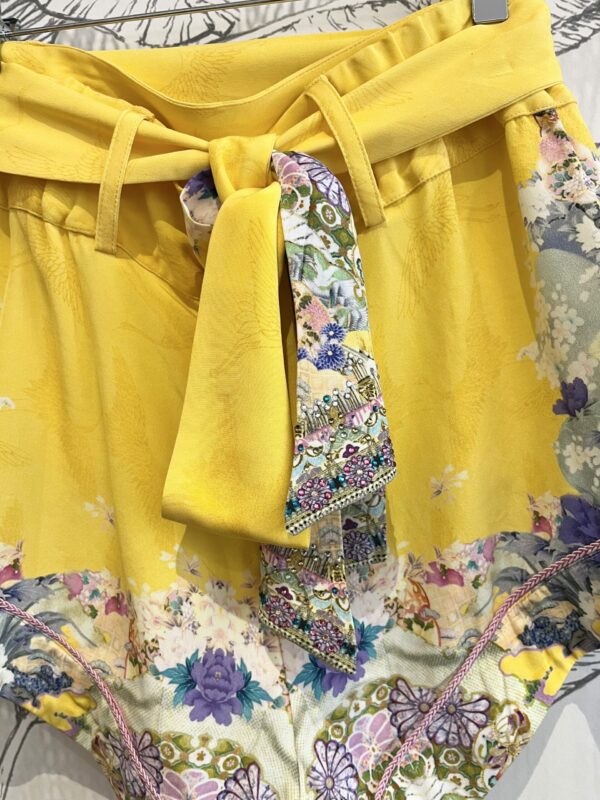 Short Camilla – Image 6